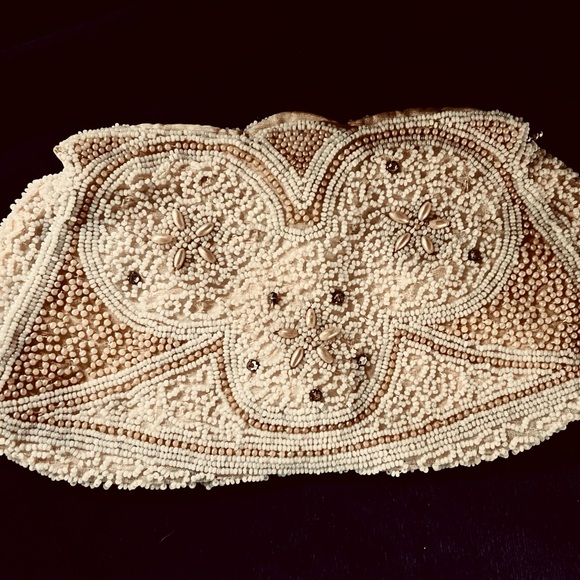 ANTIQUE/VINTAGE FANCY BEADED PURSE~SEED BEADS & CRYSTALS~STRIP ON BACK FOR HAND. - Picture 1 of 5
